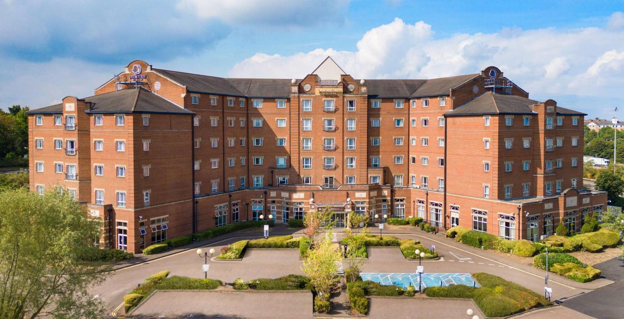 Hotel Doubletree By Hilton Dartford Bridge Exterior foto